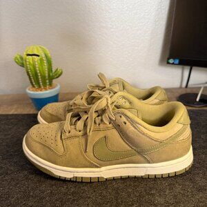 nike dunks // size 6 women